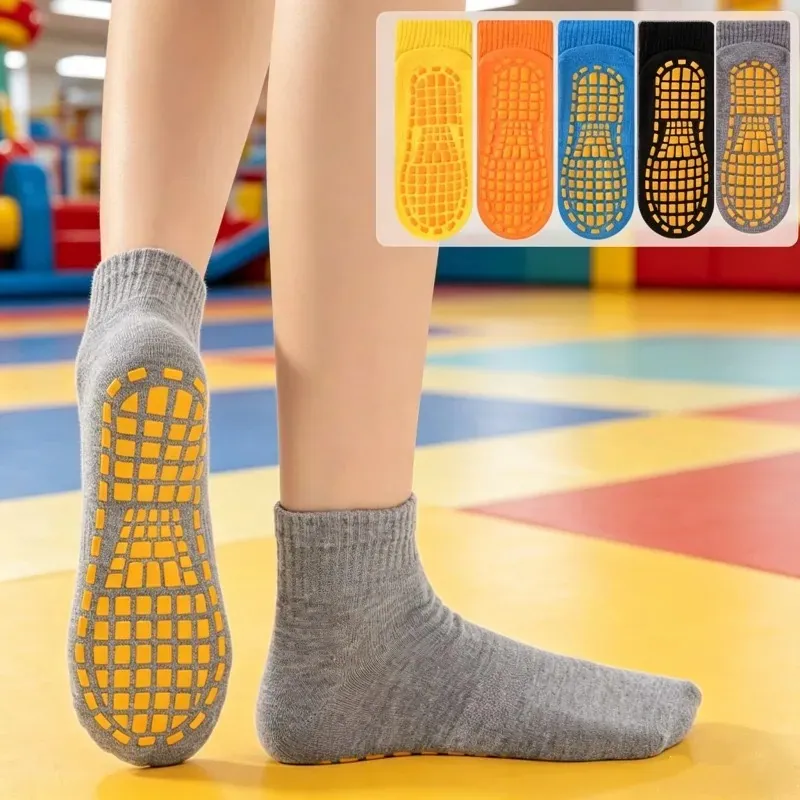 Anti Slip Trampoline Socks Non Slip Grip Socks Custom Sports Yoga Socks