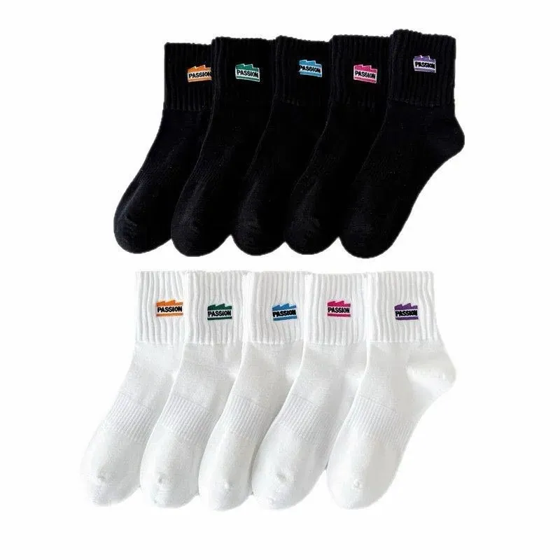 Breathable Ribbed Women MID Calf Socks Passion Label Embroidery Cotton Crew Socks Fashion Daily