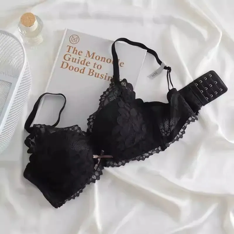 In Stock Custom Floral Lace Bra and Panty Set Push up Wireless Comfort Lingerie Set for Women